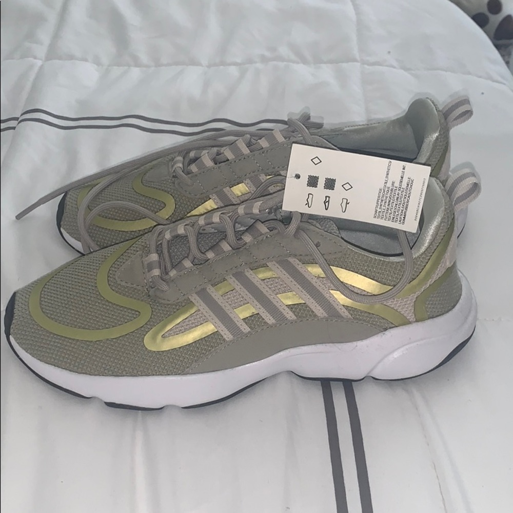 Adidas Haiwee sneakers